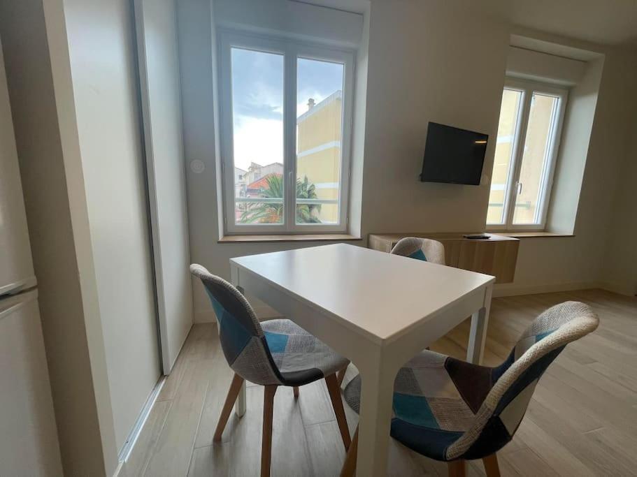 Le Baya - Appt Proche Des Halles Narbonne Buitenkant foto